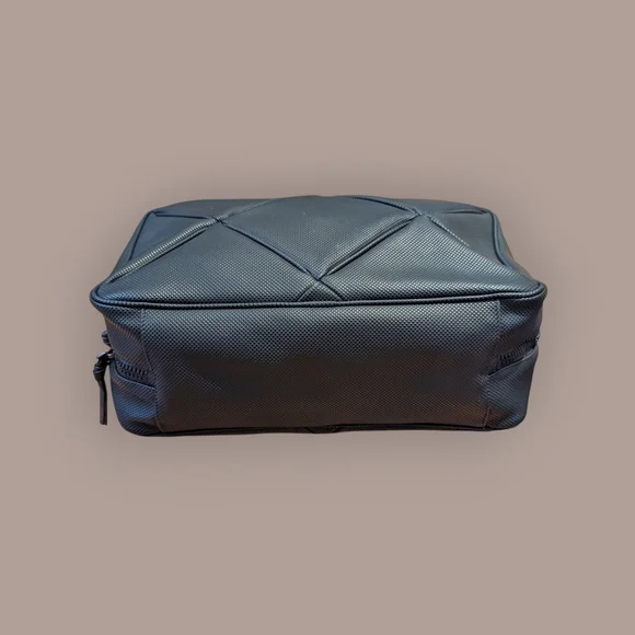 Bottega Veneta Black Shoulder Bag - Picture 10 of 14